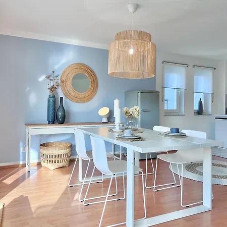 Timeless Apartment: Free Parking + Balcony Wuppertal