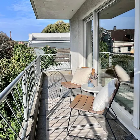 Timeless Apartment: Free Parking + Balcony *