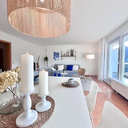 Timeless Apartment: Free Parking + Balcony