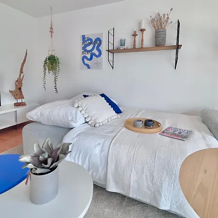 Timeless Apartment: Free Parking + Balcony